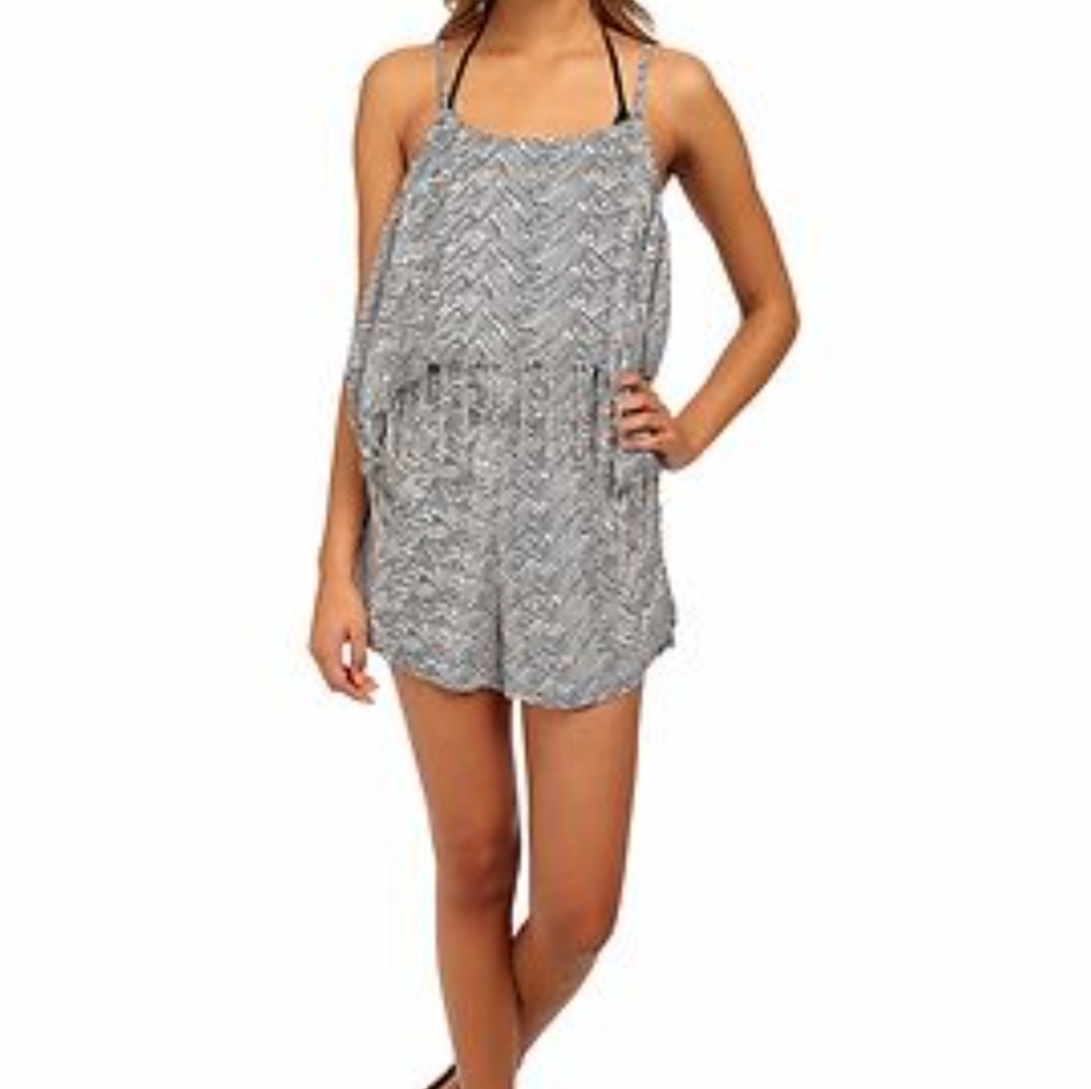 Volcom Urban Tribe Black & White Pattern Cover Up Womens Size Small